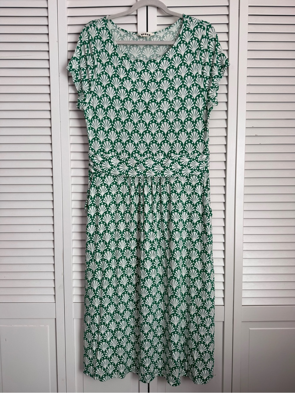Boden Amelie Jersey Knee Length Dress Short Sleeve Green Tambourine Shells 14L - Picture 4 of 12